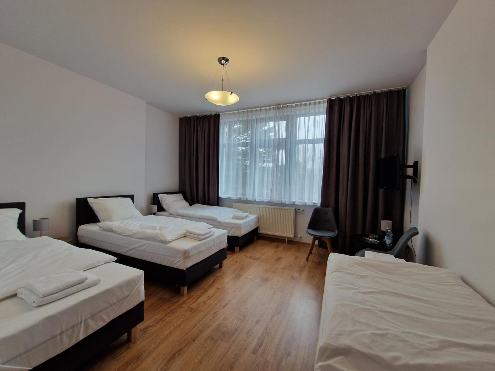 Motel Tor Kielce Cminsk Exterior foto